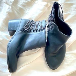 Black Women’s Torrid booties with chunky heel Size- US- 10W